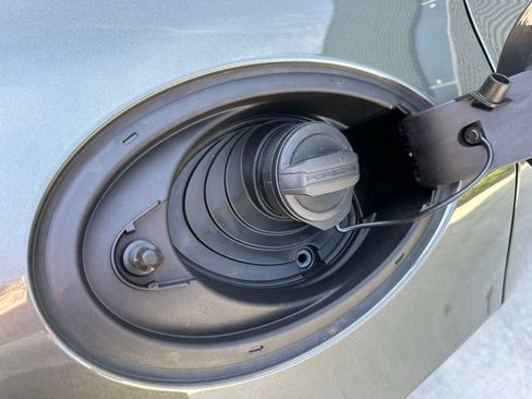 Used 2026 Porsche Panamera image 42