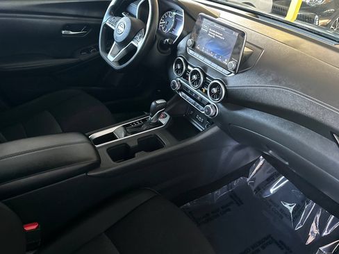 Used 2024 Nissan Sentra SV FWD image 16