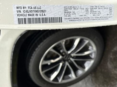 Used 2022 Jeep Wagoneer Series III w/ Premium Group I image 30