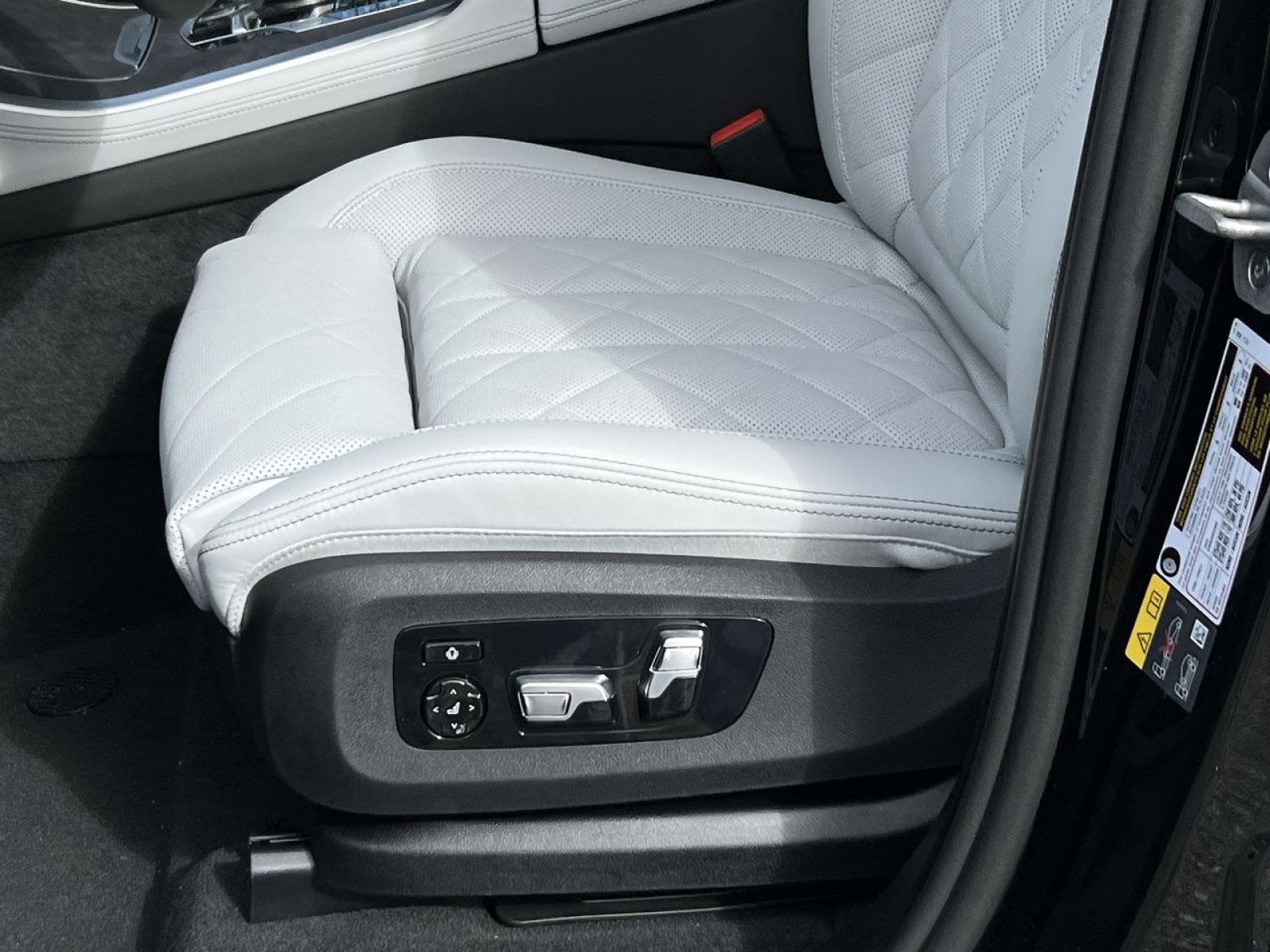 New 2026 BMW X5 xDrive50e AWD/4WD image 11