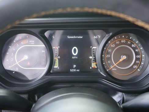 Used 2024 Jeep Wrangler Sport AWD/4WD image 16