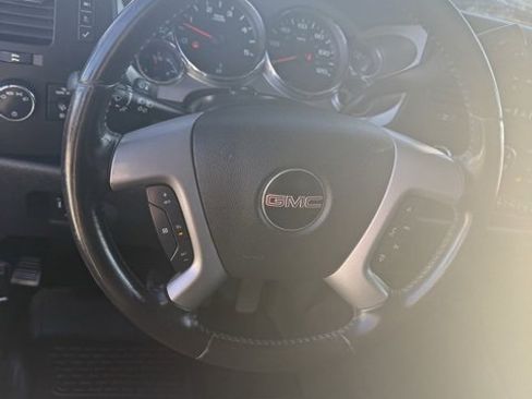 Used 2012 GMC Sierra 2500 SLE w/ SLE Preferred Package image 19