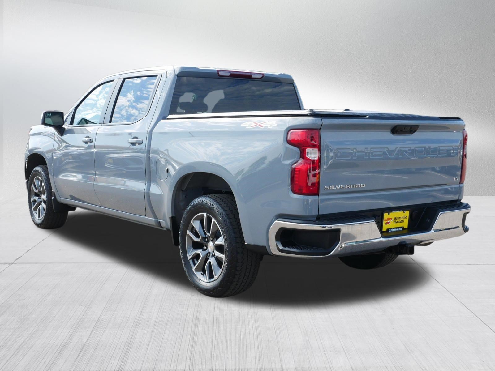 Used 2024 Chevrolet Silverado 1500 LT AWD/4WD image 5