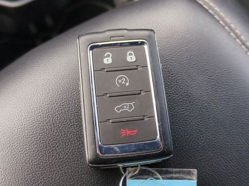 Used 2025 Jeep Grand Cherokee Altitude image 27