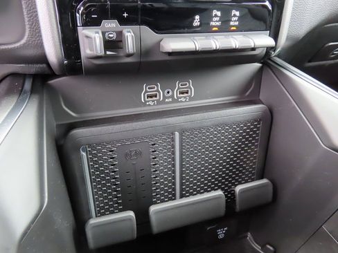 New 2026 RAM 1500 Big Horn AWD/4WD image 10