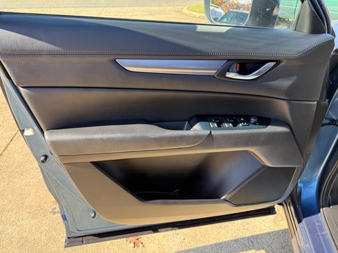 Used 2018 MAZDA CX-5 Touring image 11