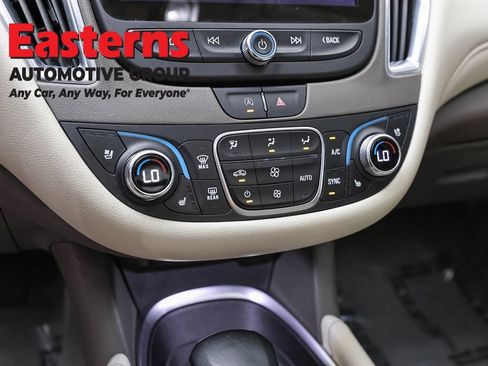 Used 2024 Chevrolet Malibu LT FWD image 20