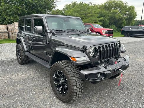 Used 2021 Jeep Wrangler Unlimited Sahara AWD/4WD image 15