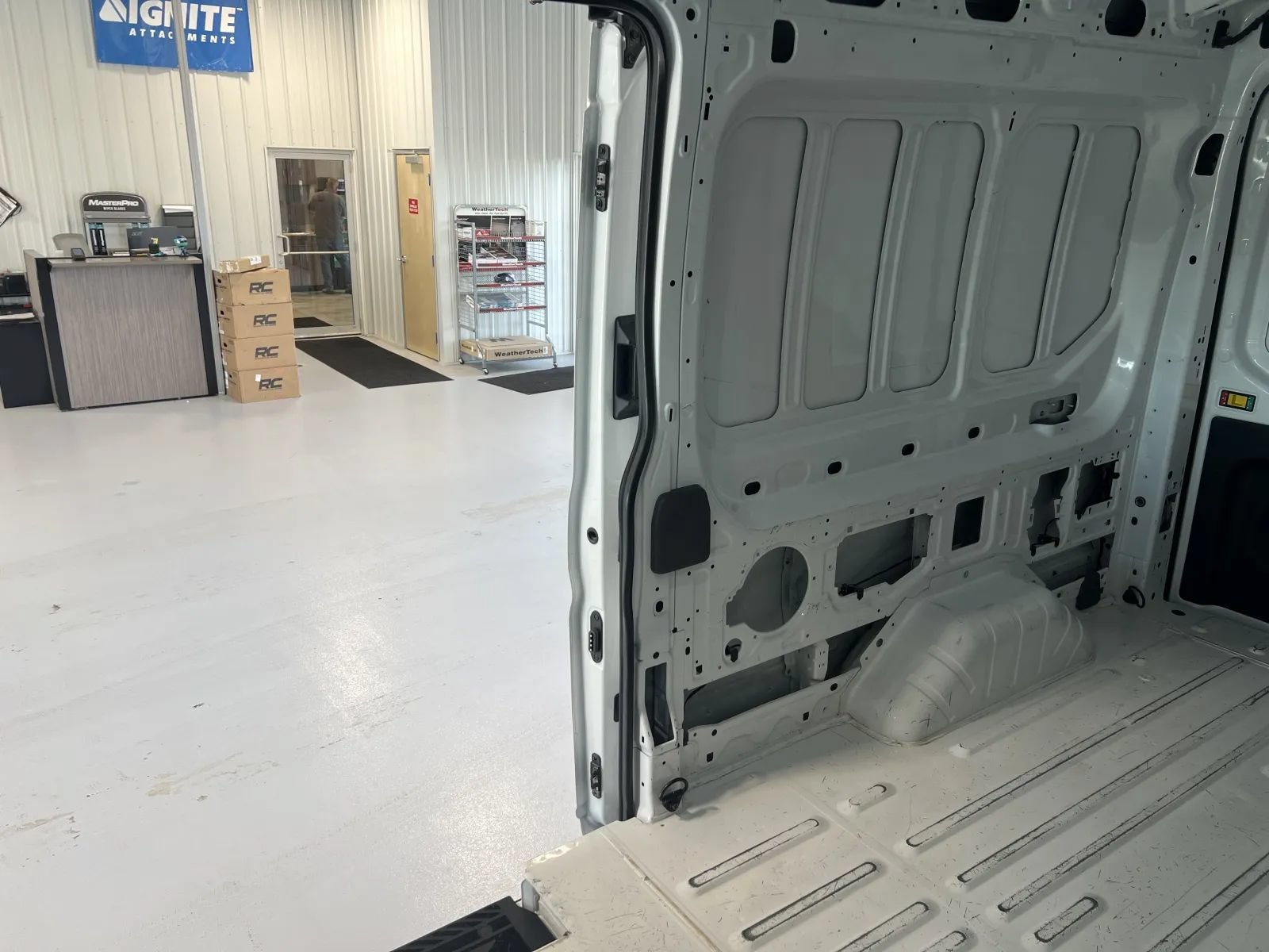 Used 2025 Ford Transit 250 148 Medium Roof RWD image 23