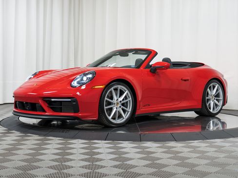 Certified 2024 Porsche 911 Carrera GTS image 32
