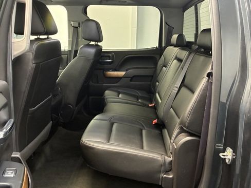 Used 2017 Chevrolet Silverado 2500 LTZ image 32