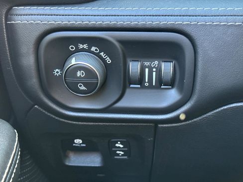 Used 2023 RAM 1500 Limited w/ Body Color Bumper Group image 22