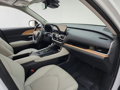 Used 2026 Toyota Grand Highlander FWD image 30