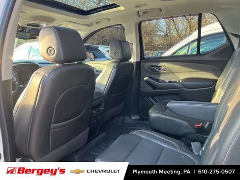 Used 2021 Chevrolet Traverse Premier w/ Redline Edition image 8