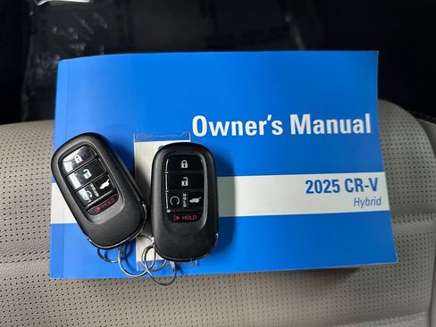 Used 2025 Honda CR-V Sport Touring image 41