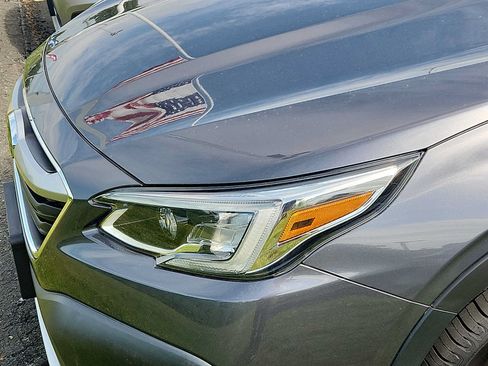 Used 2022 Subaru Outback Limited AWD/4WD image 9