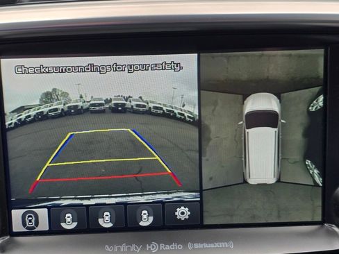 Used 2017 Kia Sorento SX image 12