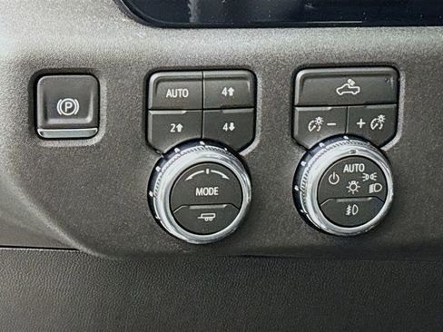 New 2026 GMC Sierra 1500 Elevation image 10