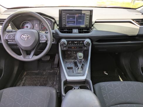 Used 2020 Toyota RAV4 XLE w/ Convenience Package FWD image 14