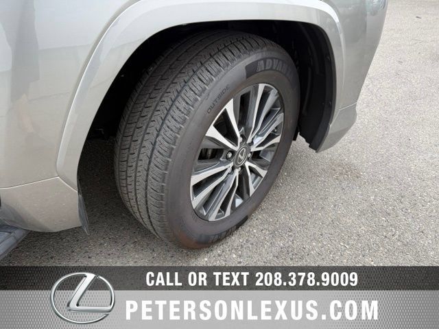 Used 2023 Lexus LX 600 4WD w/ Interior Upgrade Package image 11