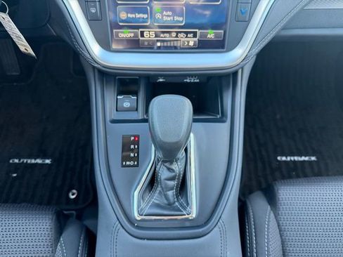 Used 2025 Subaru Outback image 17
