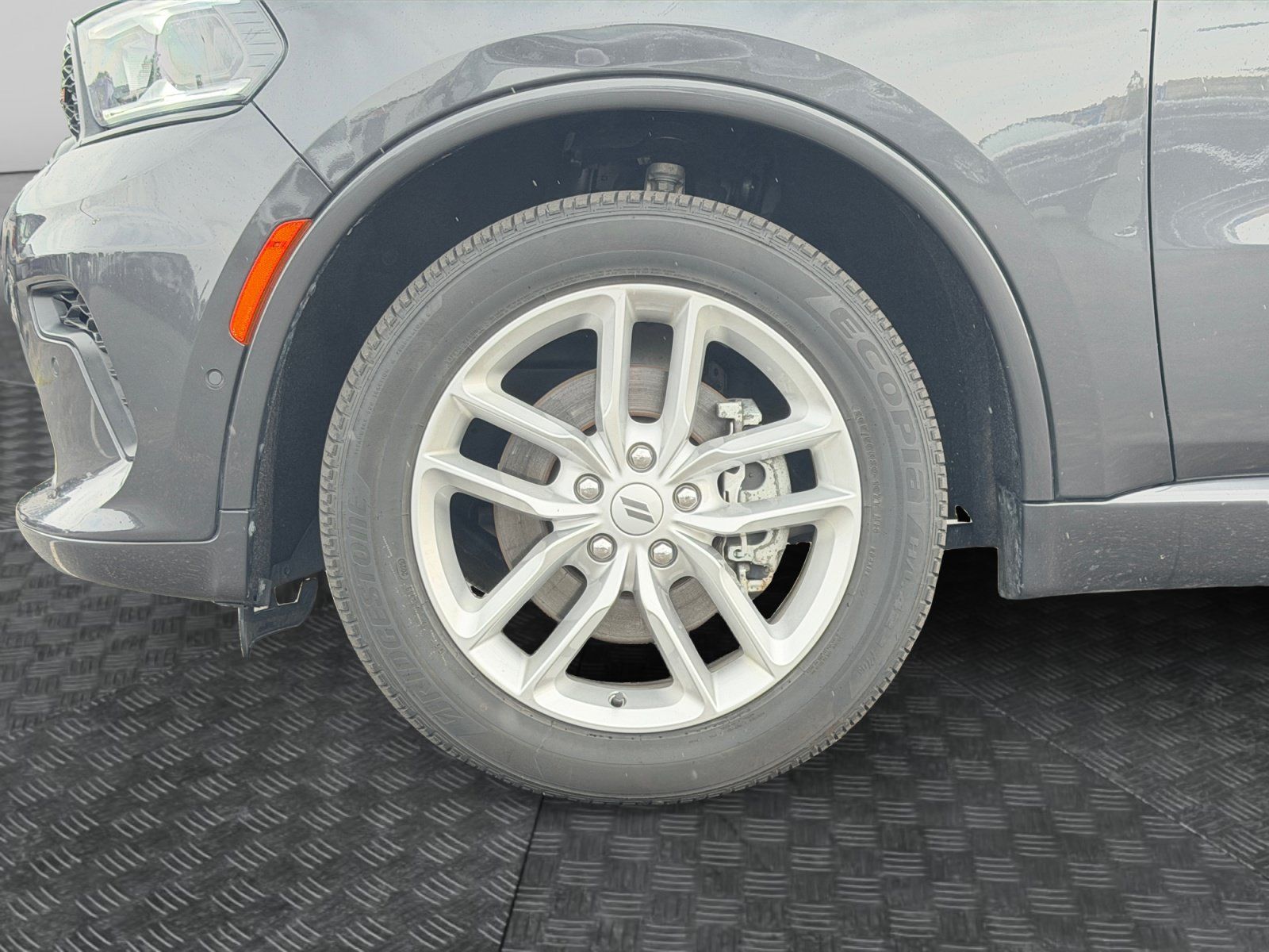 Used 2025 Dodge Durango GT AWD/4WD image 17