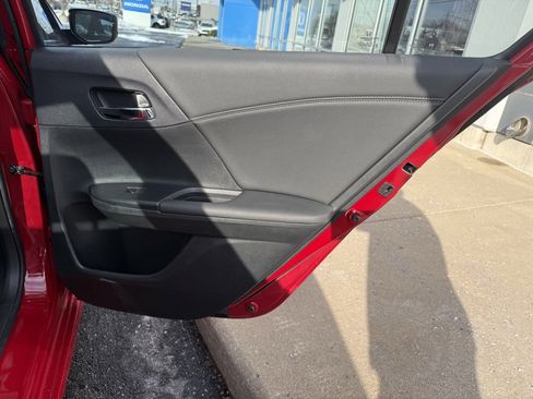 Used 2017 Honda Accord Sport image 37