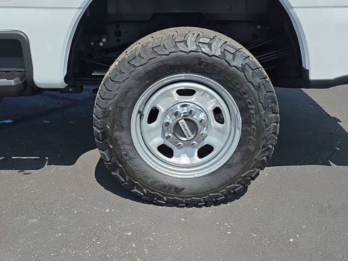 Used 2023 Ford F350 XL w/ Snow Plow Prep Package AWD/4WD image 13