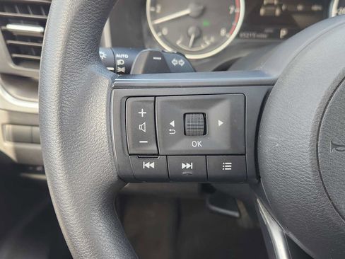 Used 2024 Nissan Rogue SV AWD/4WD image 28