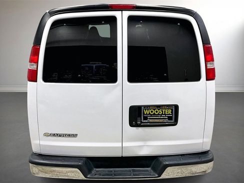 Used 2020 Chevrolet Express 3500 LT w/ LT Preferred Equipment Group image 6