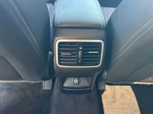 Used 2022 Kia Sportage LX image 16