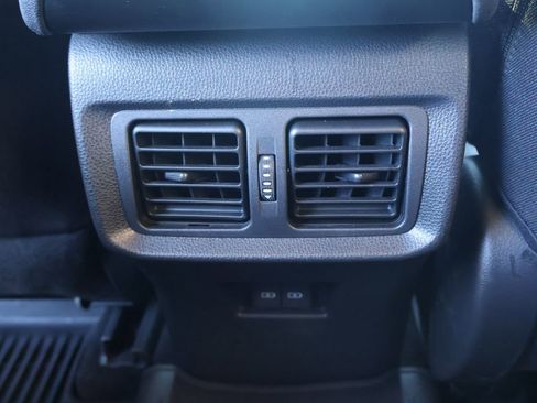 Used 2024 Toyota Venza LE image 25