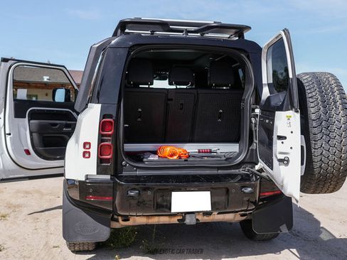 Used 2023 Land Rover Defender 90 X-Dynamic SE image 85