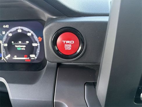 Used 2024 Toyota Tacoma TRD Sport image 15