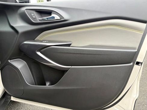 New 2026 Chevrolet Trax ACTIV w/ Sunroof Package FWD image 23