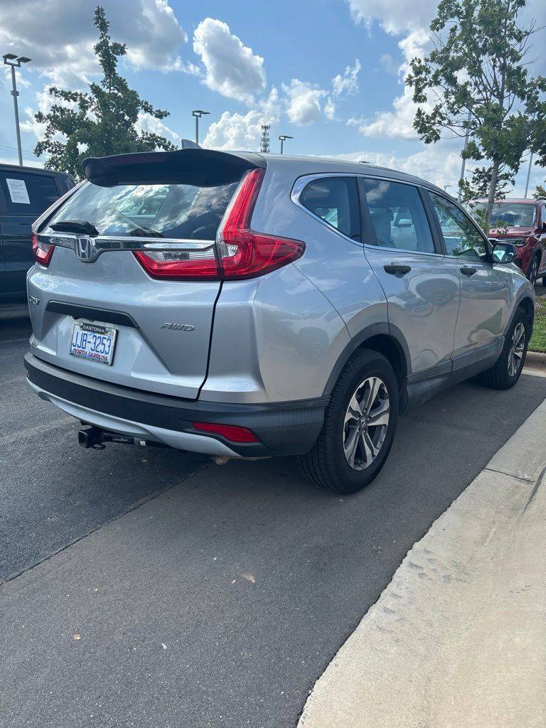 Used 2017 Honda CR-V LX image 5