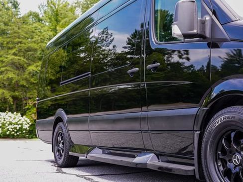 Used 2016 Mercedes-Benz Sprinter 2500 image 38