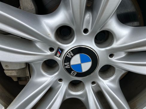 Used 2016 BMW 550i xDrive Sedan AWD/4WD image 9