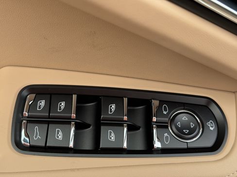 New 2026 Porsche Macan image 23