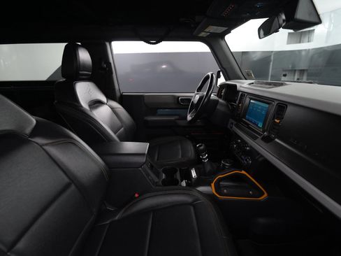 Used 2023 Ford Bronco Badlands image 51