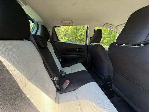 Used 2012 Toyota Yaris LE FWD image 28
