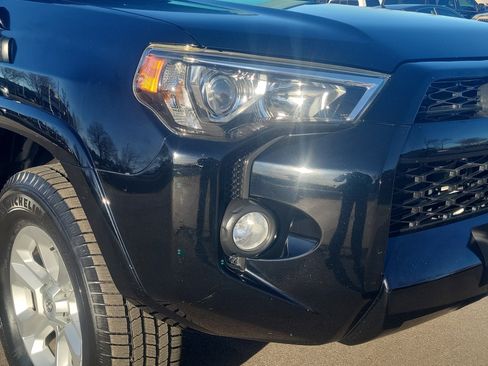 Used 2015 Toyota 4Runner SR5 image 5