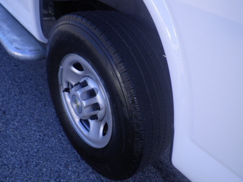 Used 2024 Chevrolet Express 2500 w/ Driver Convenience Package image 12