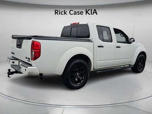 Used 2020 Nissan Frontier SV w/ Midnight Edition Floor Mats image 8