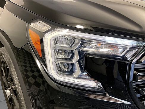 Used 2024 GMC Terrain SLT w/ Elevation Edition FWD image 26