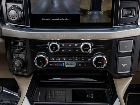 Used 2026 Ford F250 Platinum w/ Platinum Plus Package AWD/4WD image 27