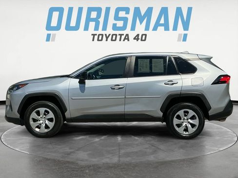 Used 2022 Toyota RAV4 LE AWD/4WD image 4