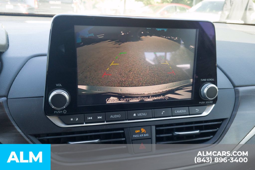 Used 2024 Nissan Altima 2.5 SV FWD image 24