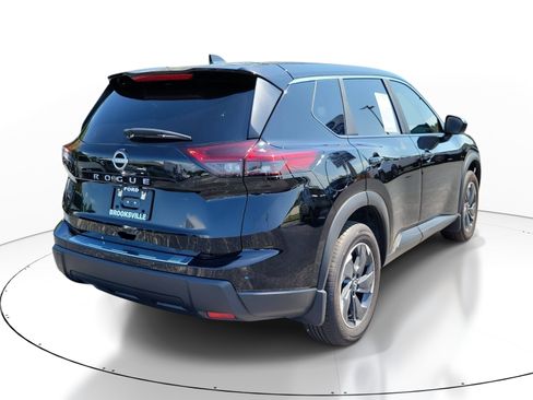 Used 2026 Nissan Rogue SV FWD image 6