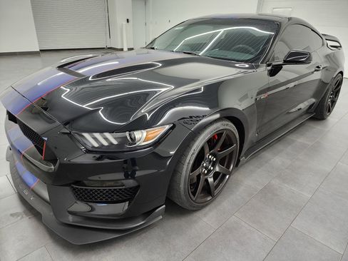 Used 2016 Ford Mustang Shelby GT350R w/ GT350R Equipment Group 920A image 7
